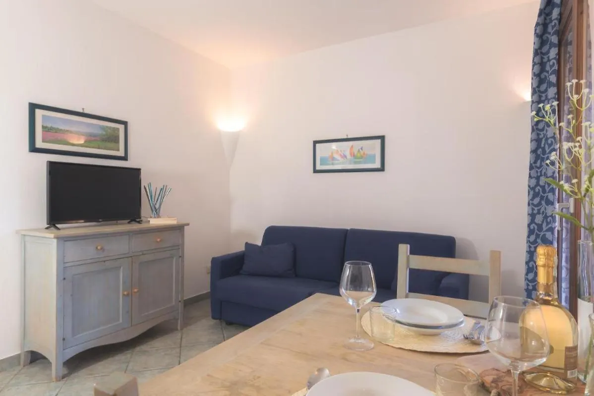 Tranquil Palau Green Village 1 Bedroom Apartment B4P-Premier Sleeps 4 Persons