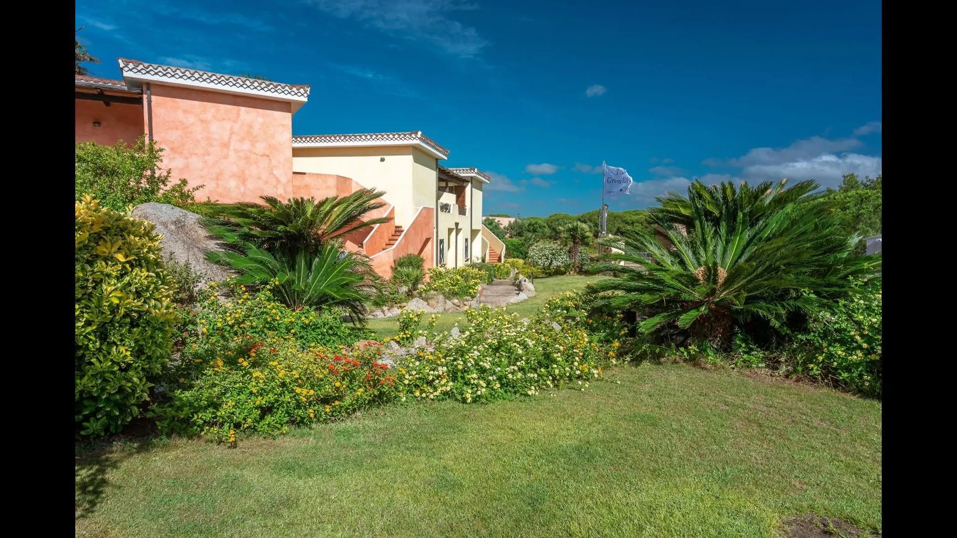 Tranquil Palau Green Village 1 Bedroom Apartment B4P-Premier Sleeps 4 Persons イタリア